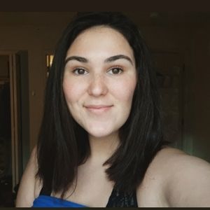 Meet your Posher, Becca